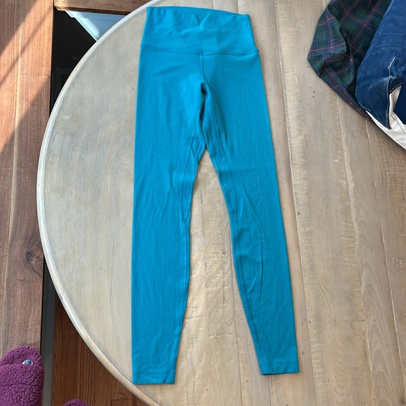 Lululemon wonder under teal size 4 - Picture 3 of 10